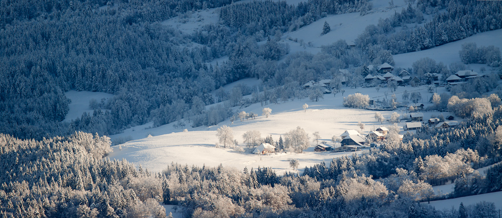 Hameau de Bellecombe sous la neige