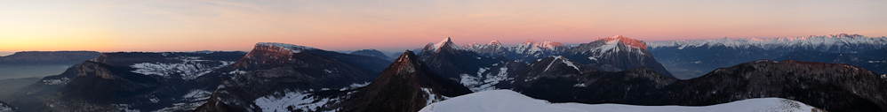 Sommets des Bauges au crépuscule