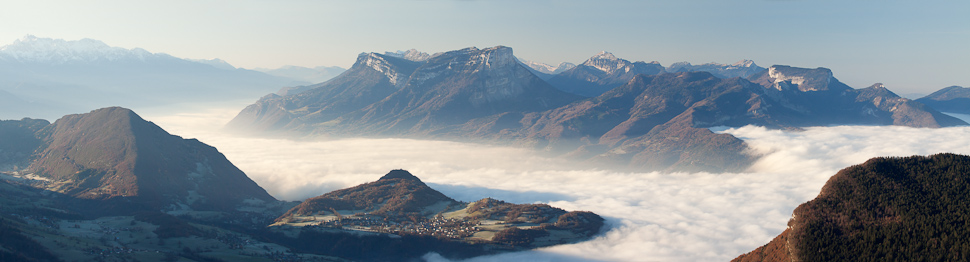 Vue vers le sud des Bauges et la Chartreuse