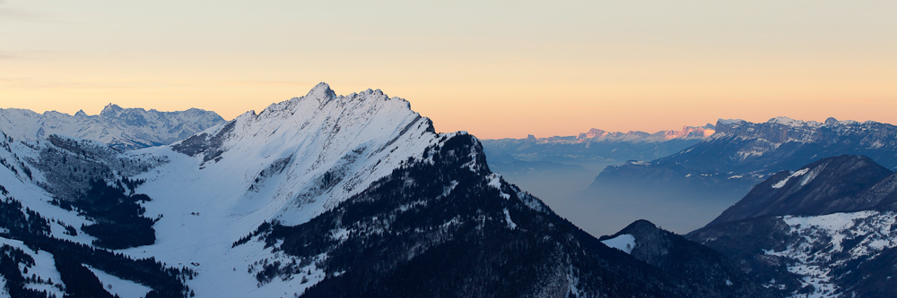 Aube sur le vallon d'Arclusaz