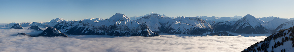 Panorama du roc des Boeufs au Pécloz