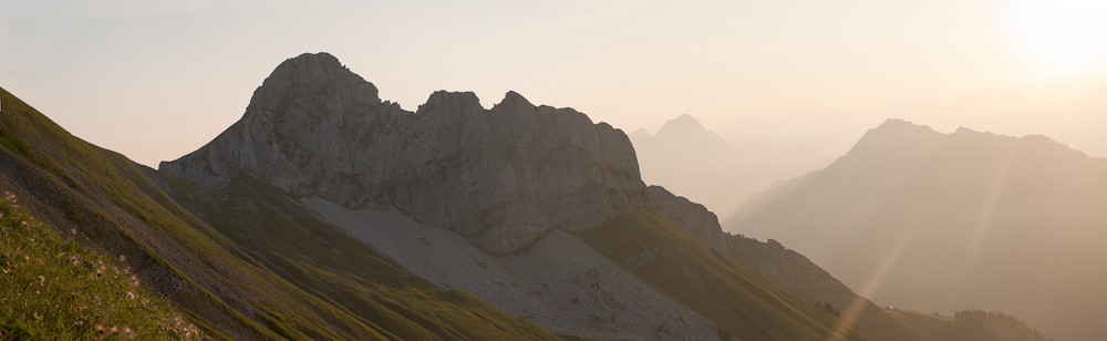 Premiers rayons de soleil sur la pointe de la Sambuy